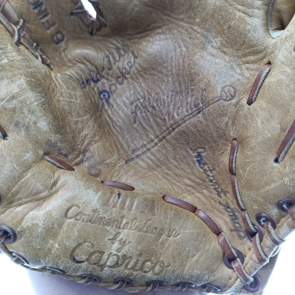 Caprico 1111-A   6 Finger Leather  Baseball Glove  Japana RHT   a14
